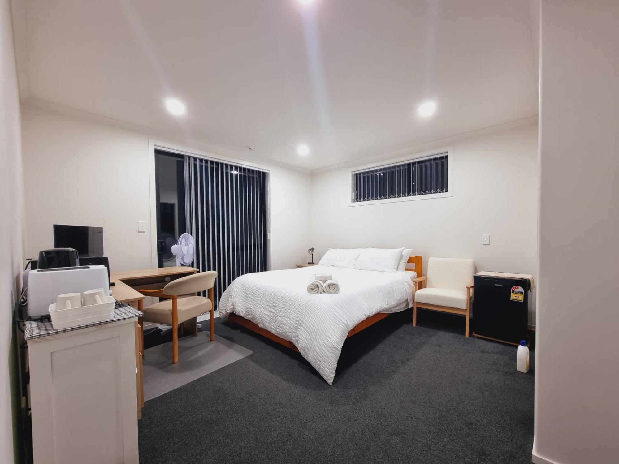 Homestay 19 Arahi Place, Rototuna North -hamilton Nz *